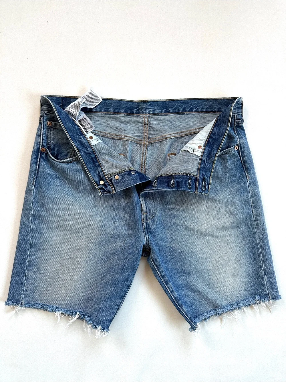 LEVIS MENS 501 CT CUSTOM TAPERED CUT-OFF SHORTS JORTS SALT FADE 9” INSEAM Sz36